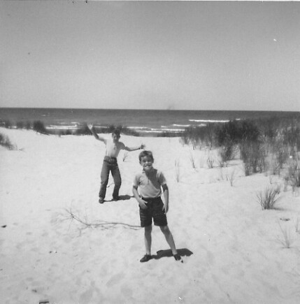 1964john-greg.jpg, 22151 bytes, 5/25/02